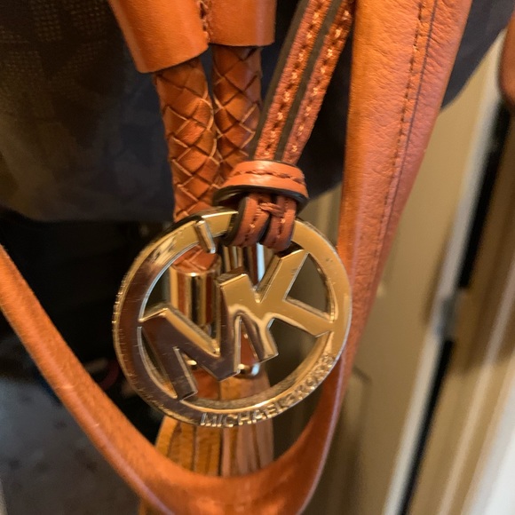 MK Authentic Hobo Handbags - Picture 6 of 6